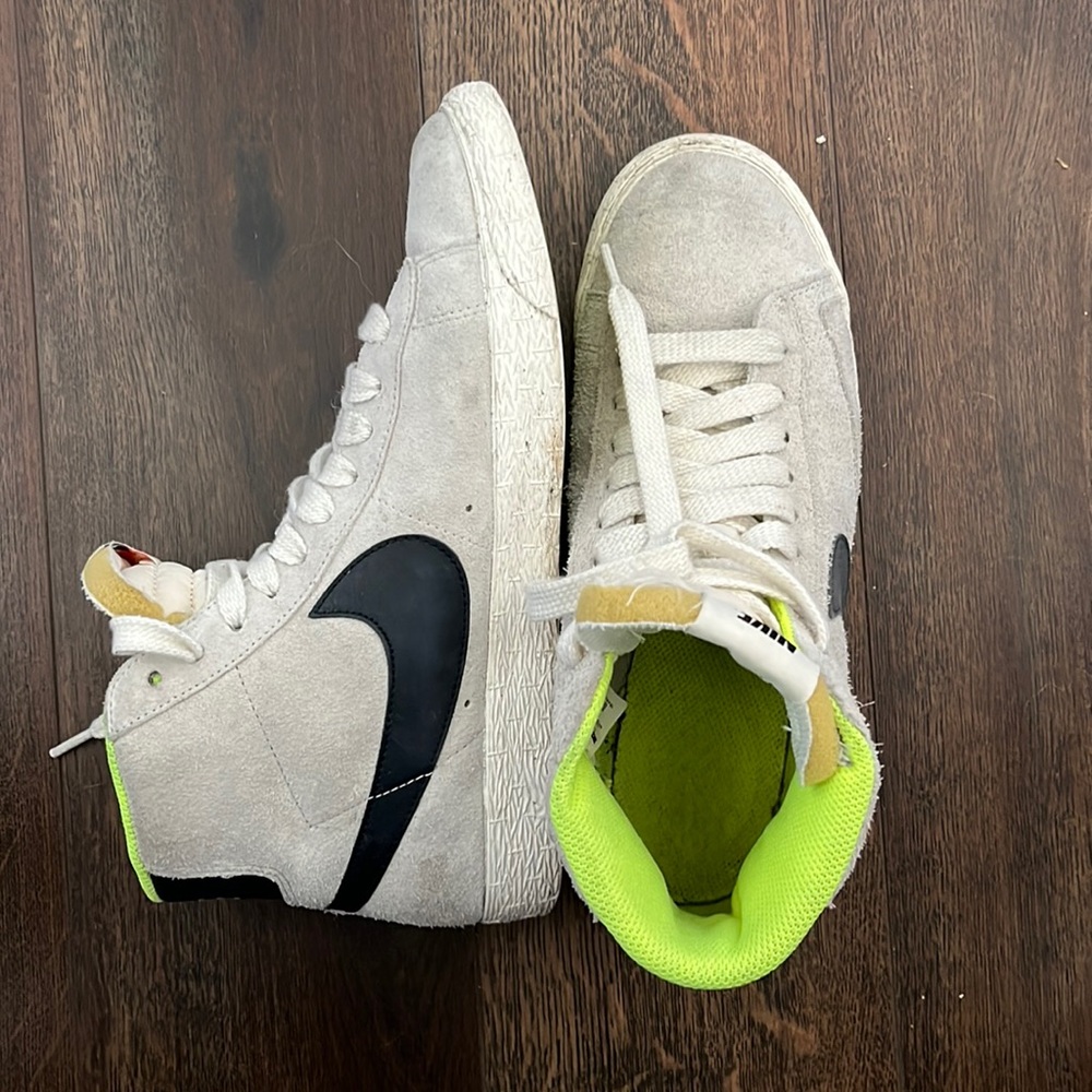 Nike hi top neon sneakers